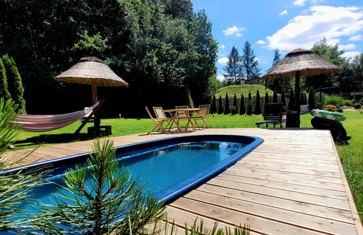 Zdjęcie obiektu Aloha Glamp - Okrągłe domki z balią przy rzece i lesie. Szlaki, stok narciarski. 