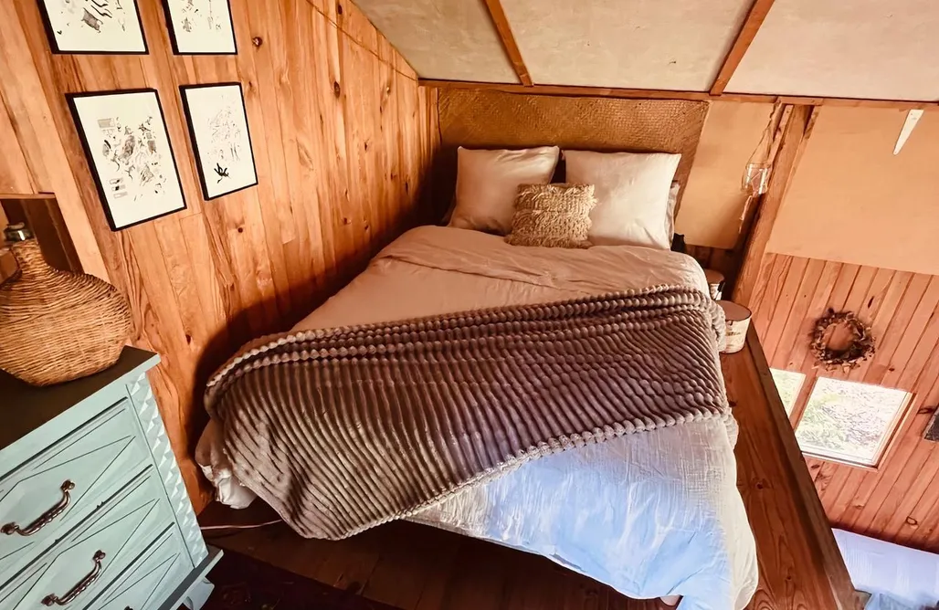 AlohaCamp Grange Atypique 2