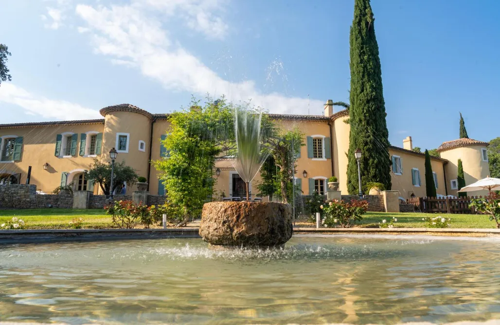 noclegi AlohaCamp Château les Crostes 5