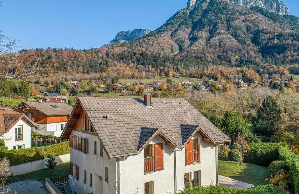 Kurztrip Europa L’Écrin de Bluffy – Charme & Vue Montagne 1