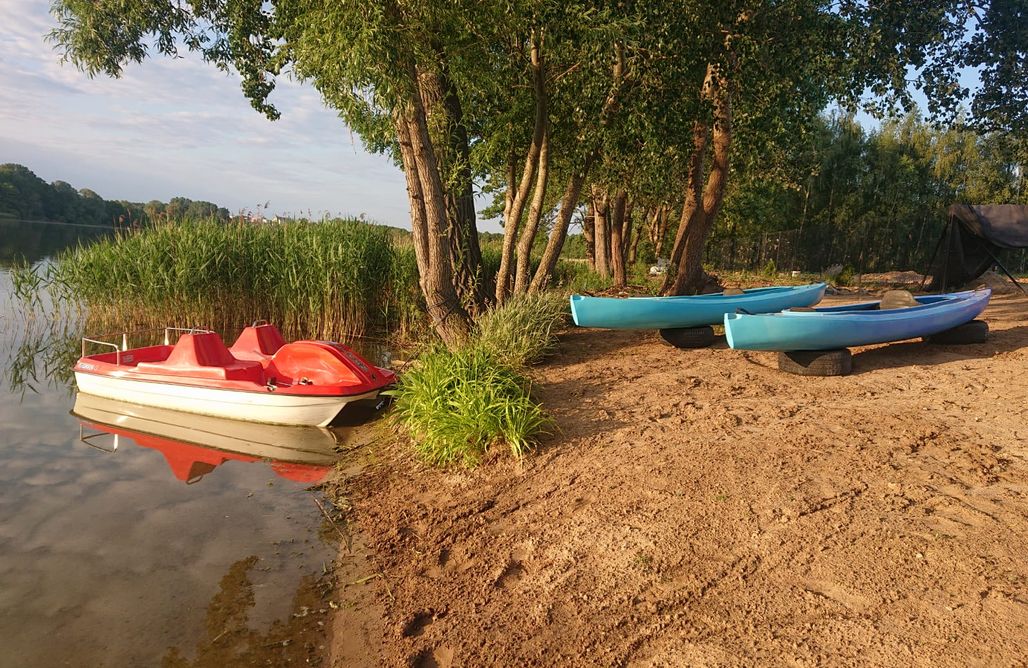 noclegi AlohaCamp Nocleg w namiocie tipi nad jeziorem 1