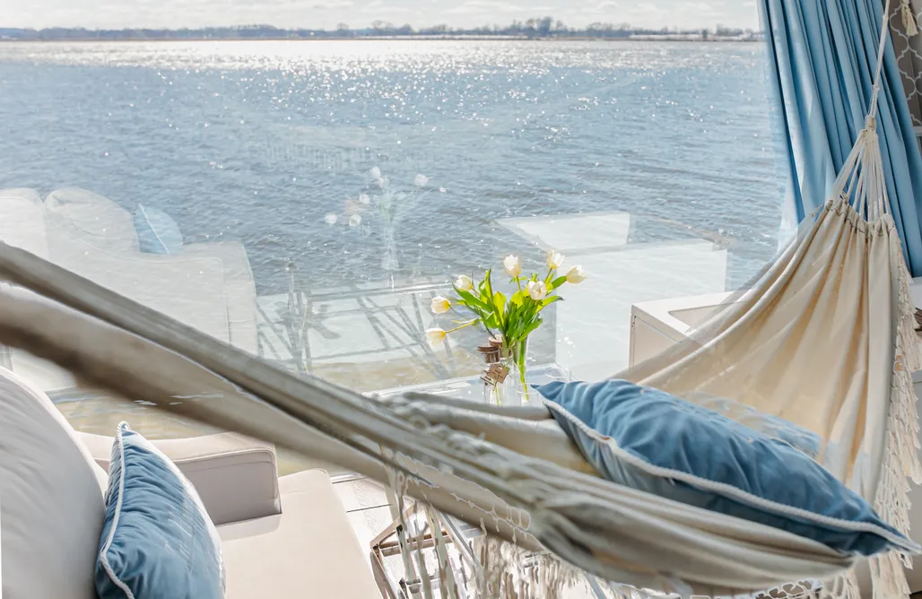 noclegi AlohaCamp Grand HT Houseboats - domki na wodzie 4