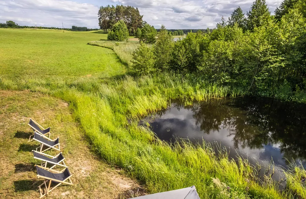 alojamientos AlohaCamp Między Olchami domek nad jeziorem 1