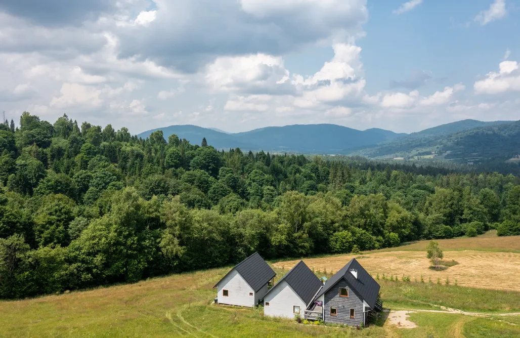 AlohaCamp Chata Szoguna - domek z kominkiem 1