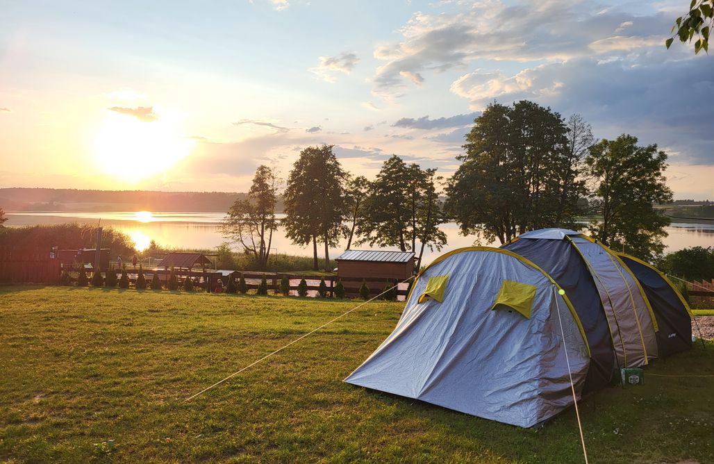 Pole namiotowe Toruń Miejsce kamperowe - Camping nad jeziorem Skarlińskim 2
