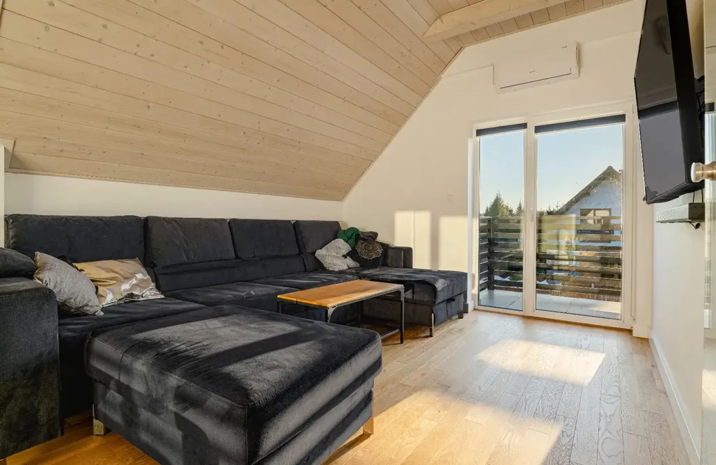 AlohaCamp Forest House 4