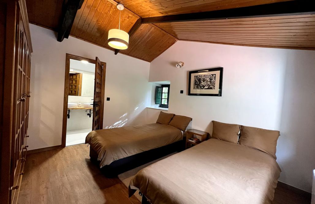 AlohaCamp Rural Lambre Cottage 3