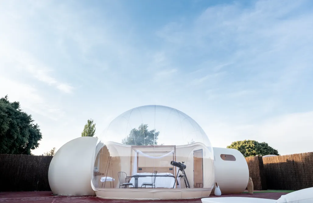 AlohaCamp Galileo burbuja  baño interior 2