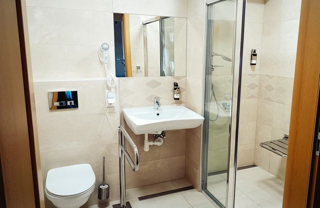 AlohaCamp Pokój 3 osobowy przystosowany dla osób niepełnosprawnych 2