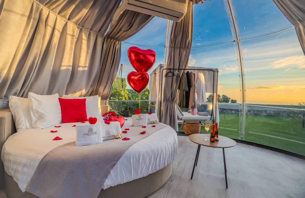 AlohaCamp Experiencia Suite Burbuja Marte y Jacuzzi Privado 4