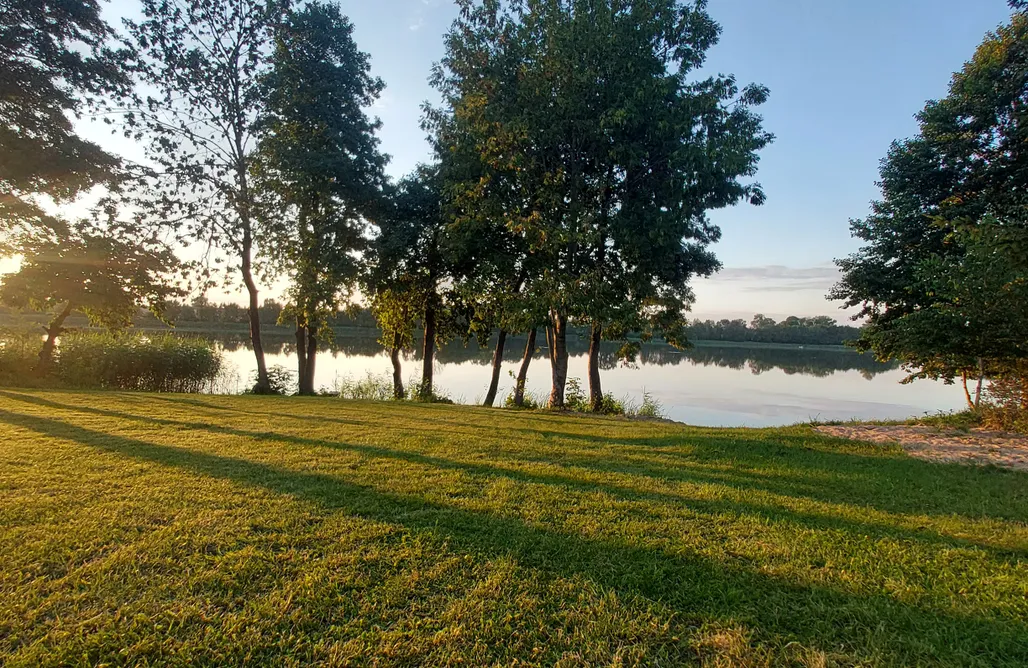 Pole namiotowe Kaszuby Miejsce namiotowe i kamperowe - Przystanek Krajna 2