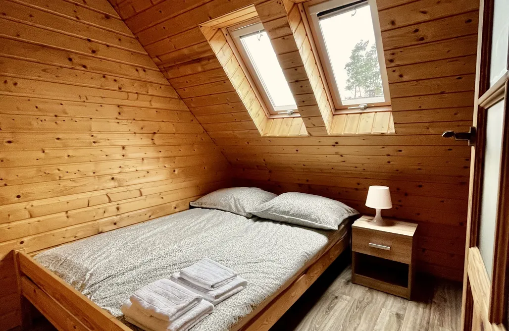 AlohaCamp ( 6) U Marcjana - domki nad jeziorem na Kaszubach, balia i sauna w lesie  2