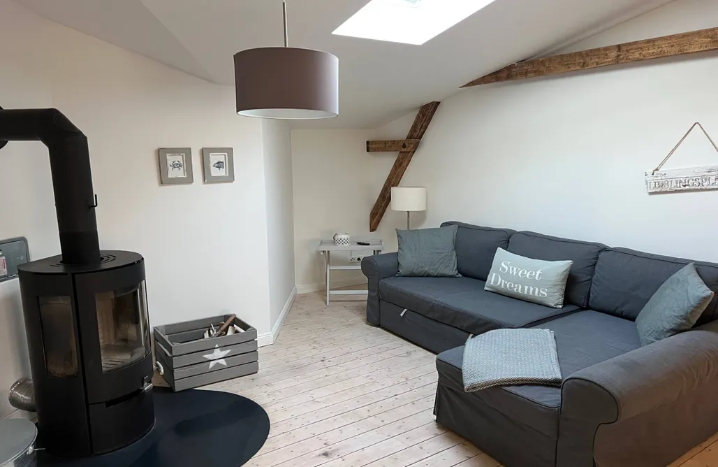 AlohaCamp Hofappartement – das Gemütliche | Kamin 4
