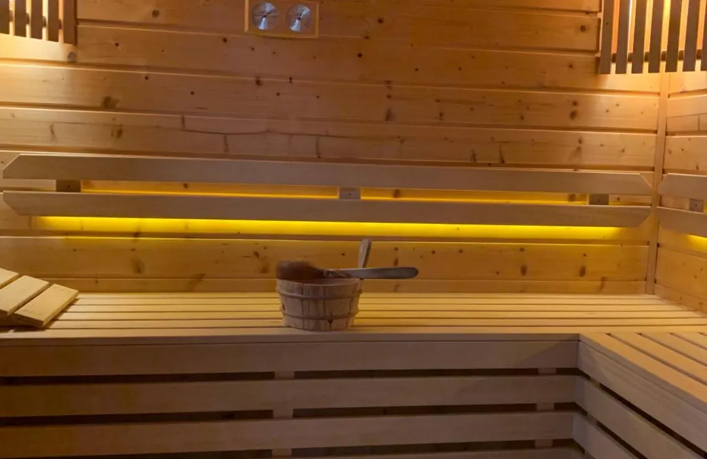 noclegi AlohaCamp ArkaSasino Domek z Jacuzzi 1