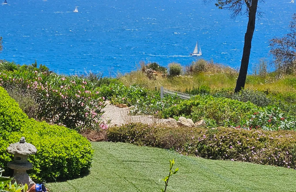 Villa Amadeus  AlohaCamp