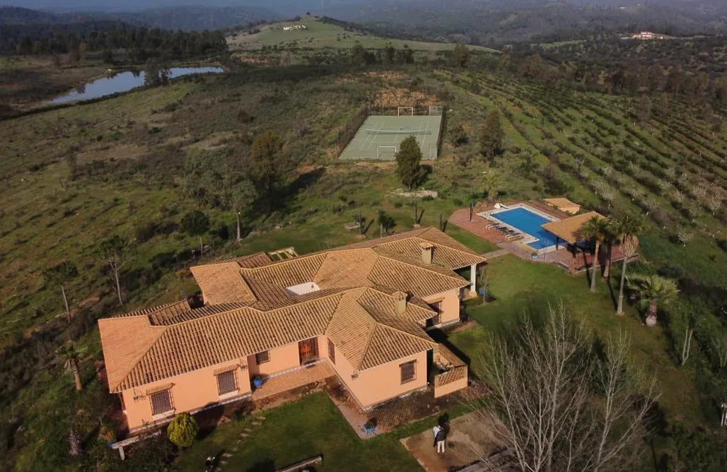 AlohaCamp accommodation Villa Madroñal 2