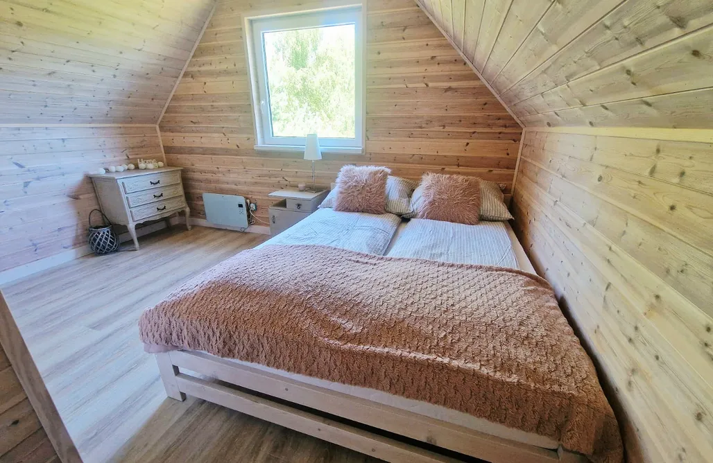 AlohaCamp Domek pod lasem 3