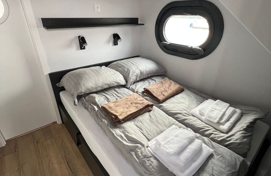 AlohaCamp Houseboat z pływaniem 2