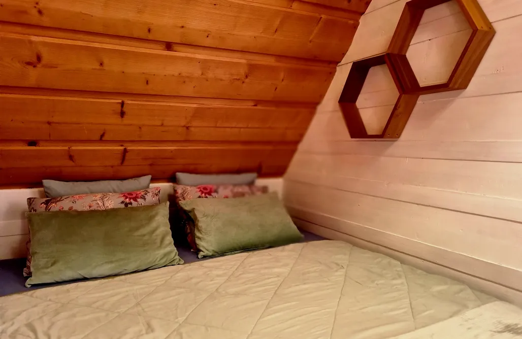 AlohaCamp Miodowa Chata 2