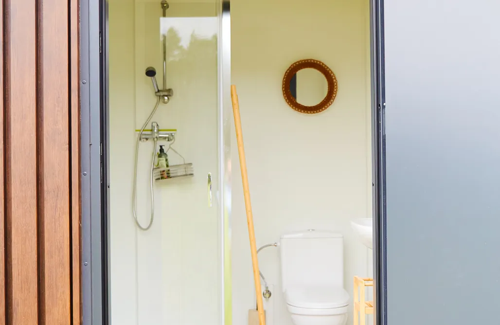 AlohaCamp Inspiracje ze wspólną łazienką 1