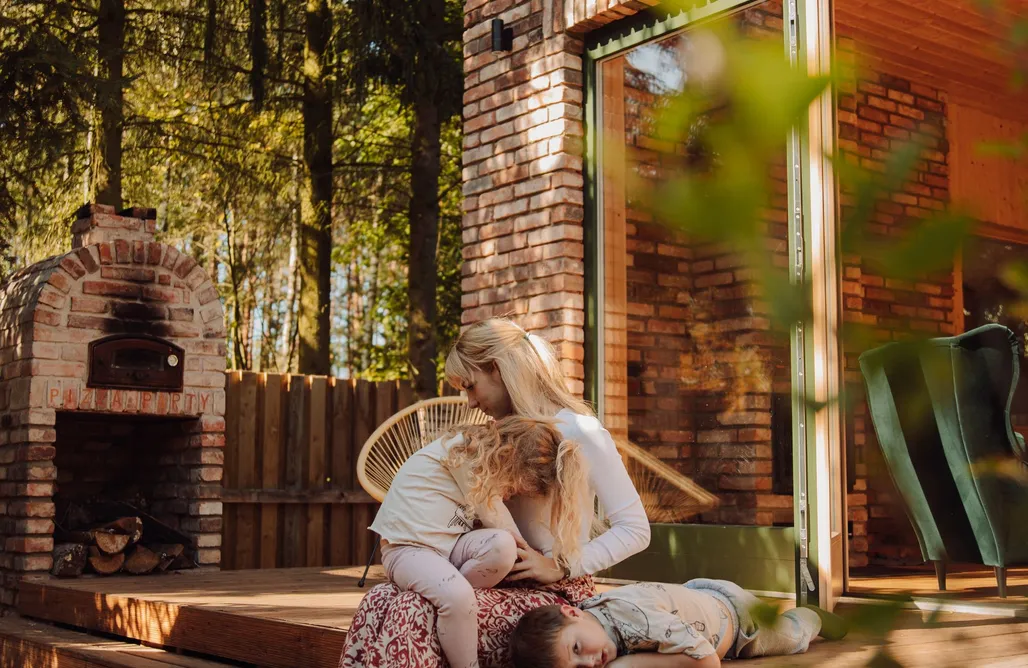 noclegi AlohaCamp UkryjSię - dom nad jeziorem Budzisławskim 1