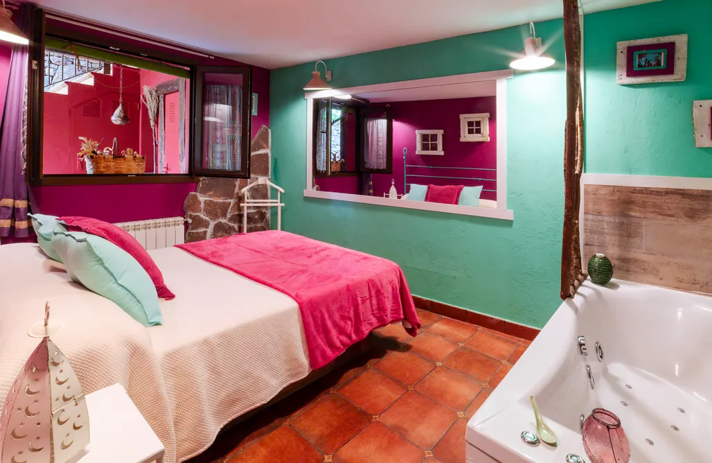 alojamientos AlohaCamp  Suite con porche en Picos de Europa.  5