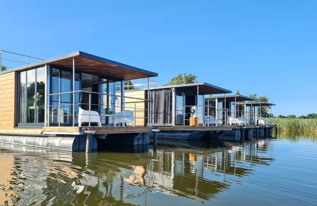 Sunrise HouseBoats AlohaCamp