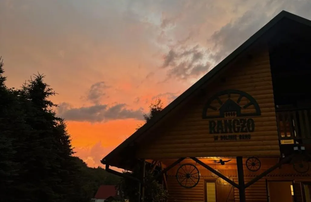 Nocowanie Ranczo Bieszczady w Dolinie Sanu 1