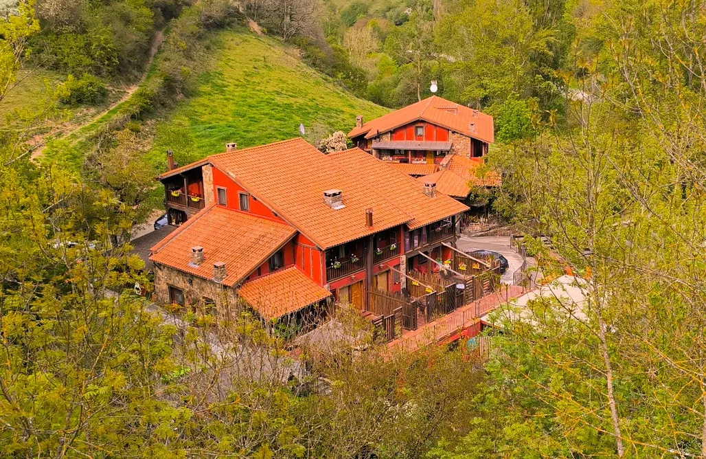 AlohaCamp accommodation Suite El Refugio en Picos de Europa.  2