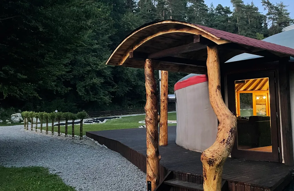 AlohaCamp accommodation Jurta Zacisze Stodolnia  4