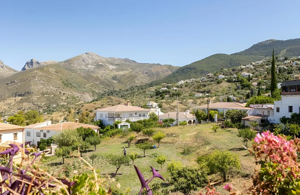 alojamientos AlohaCamp MalagaSuite Alojamiento Rural Alcaucin 4