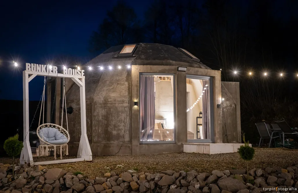 Bunkier House Bastion AlohaCamp
