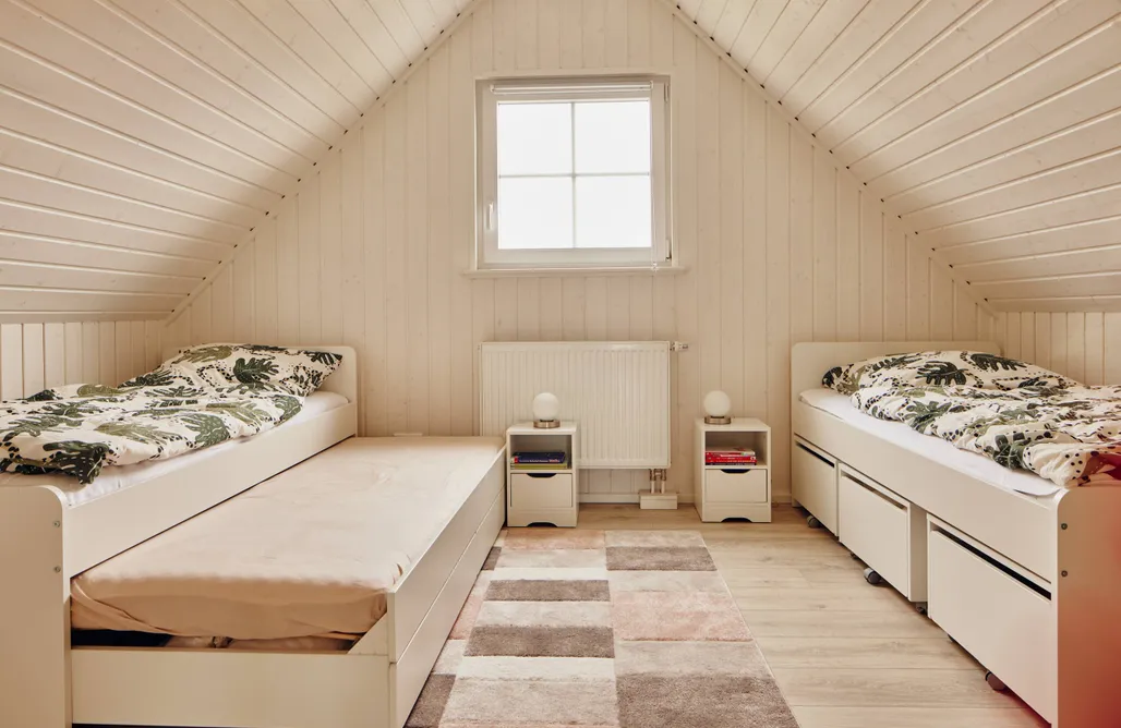 AlohaCamp Mein rotes Haus - 3 Bienchen 3