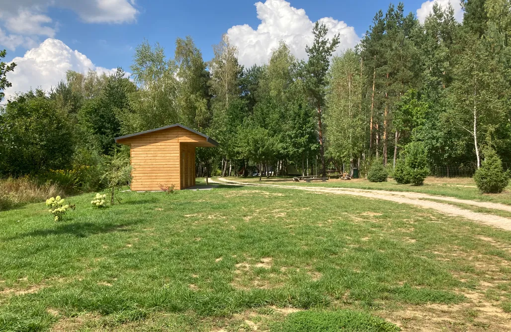 Pole namiotowe lubelskie Miejsce kamperowe i namiotowe - w lesie nad rzeką Tanew 3