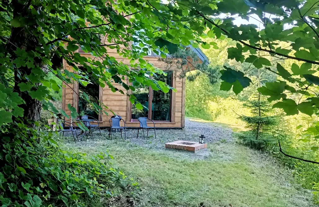 Jezioro Solińskie Noclegi Osada Ptosek Bieszczady Sosnowa Chata 1