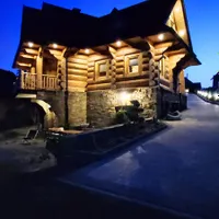 Władisław gospodarz Wood House