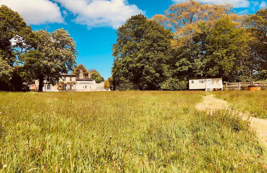 AlohaCamp accommodation Somerleyton Meadows 4