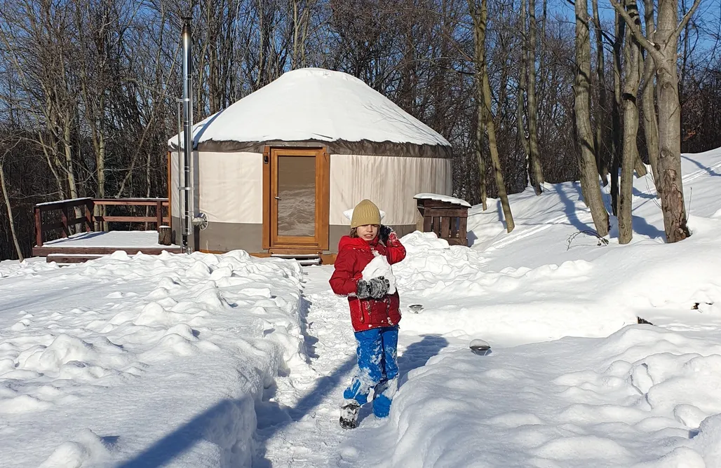 AlohaCamp accommodation Jurty Na Polanie 1