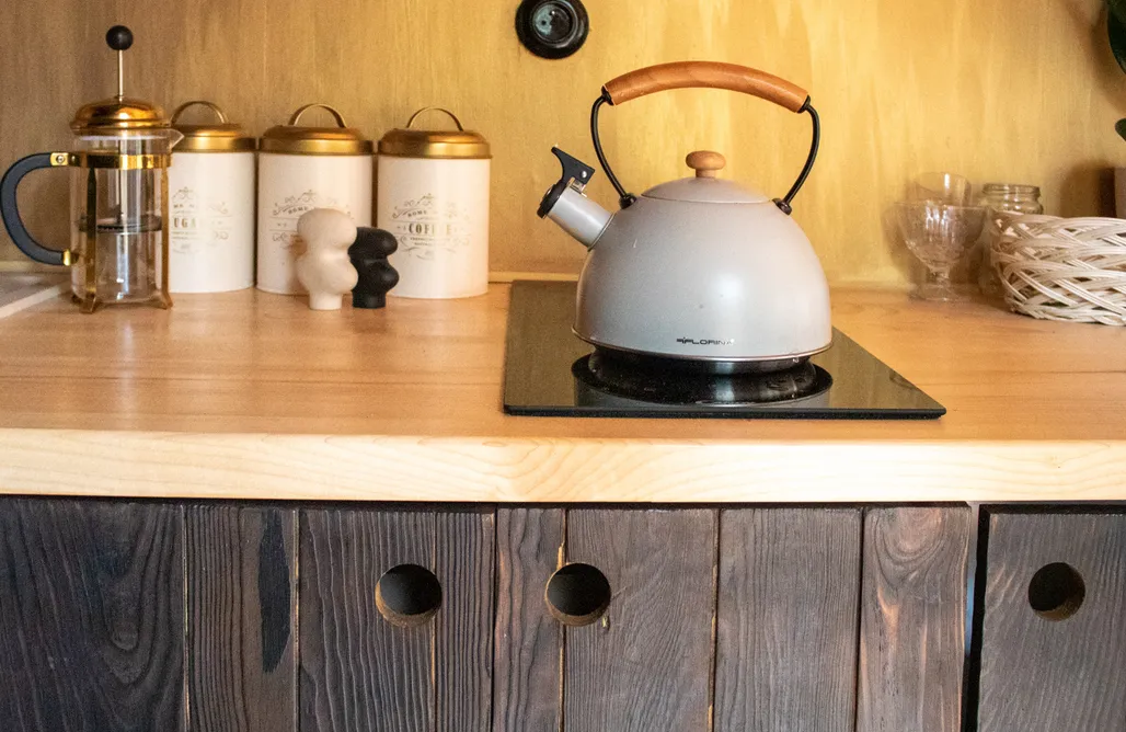 Domek Holenderski Carthome - wyjątkowy dom na kołach w otoczeniu lasu 1