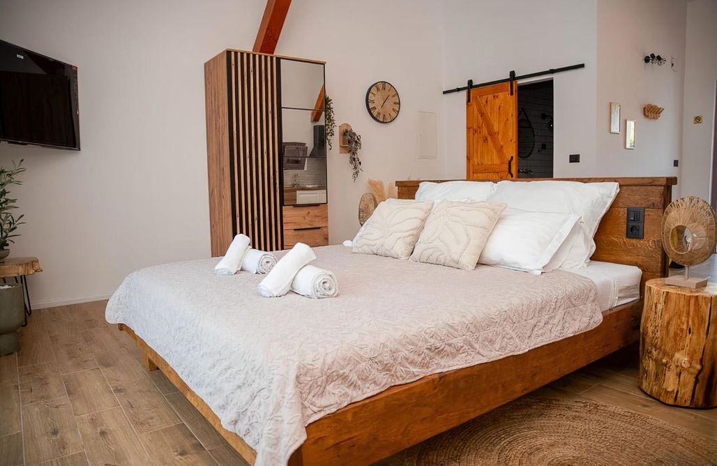 AlohaCamp Studio s pogledom na bazen 2