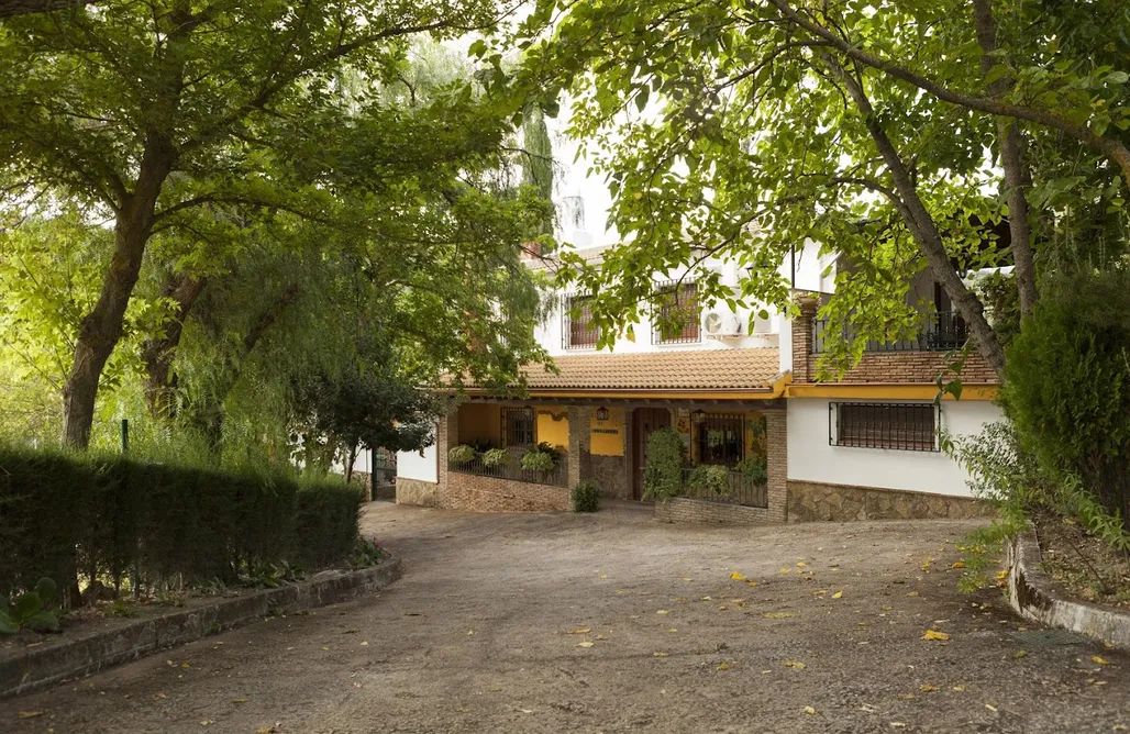 Casa De Alquiler en Burguillos Particulares Cortijo La Algallumbilla 3