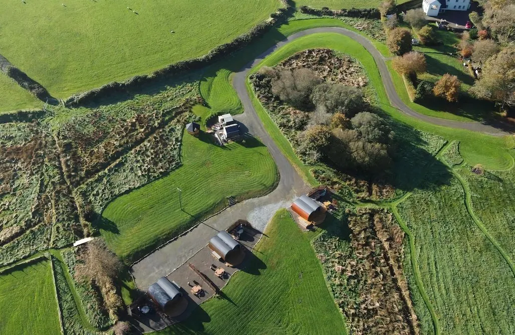 Nuit Insolite Centre-Val De Loire Let's Glamp Retro - Queen 3