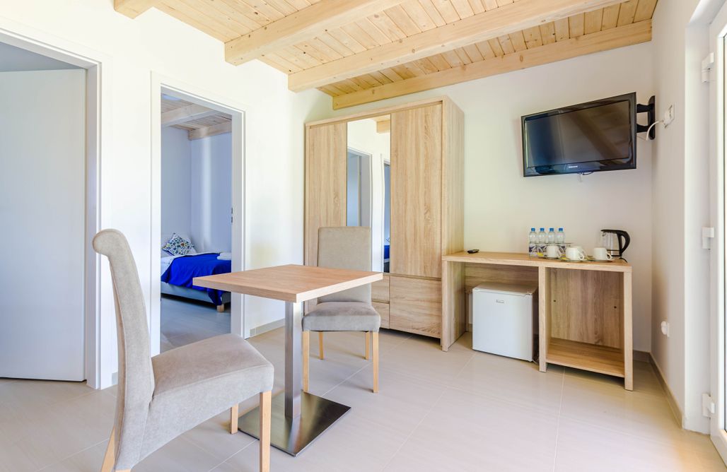 AlohaCamp Domek u Źródła Raduni 4