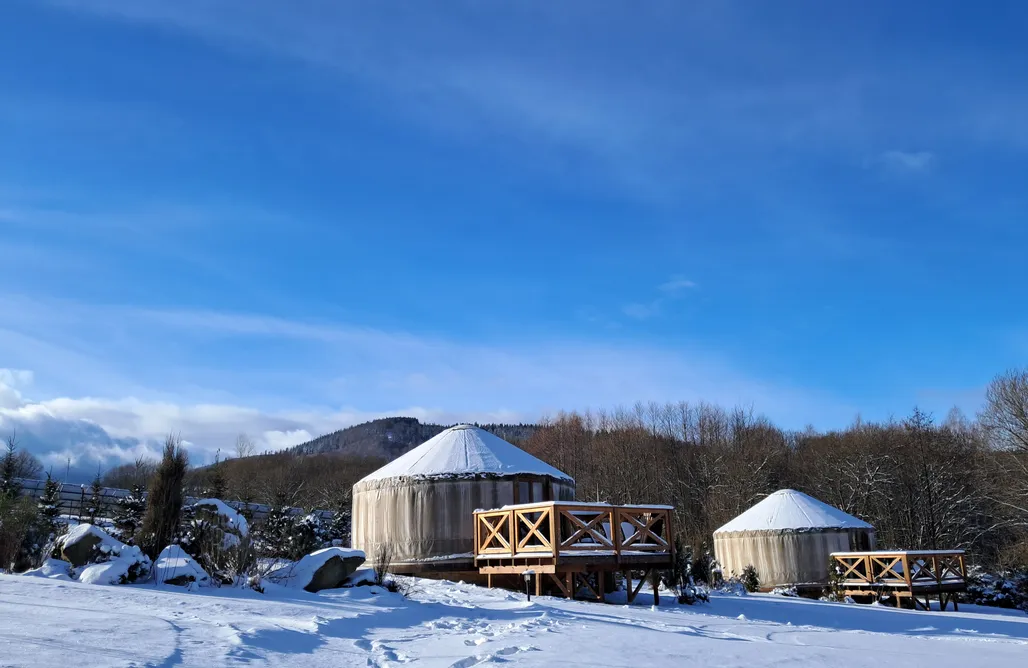  Jurty i domki w górach 4 Żywioły w sercu Sudetów AlohaCamp