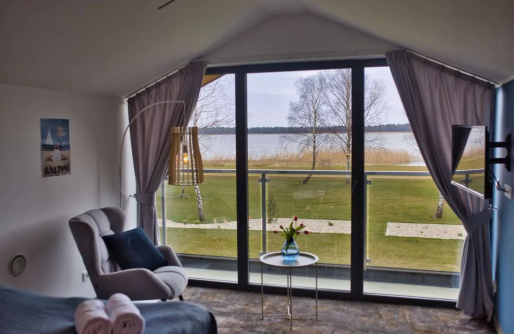 AlohaCamp Pokój 2 os. z balkonem i widokiem na jezioro 3