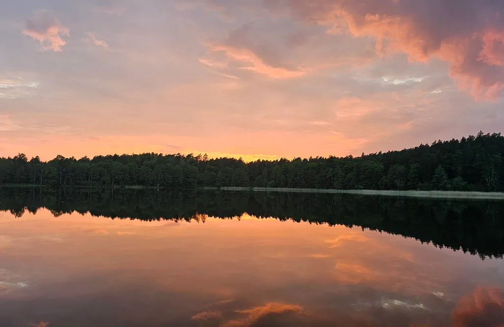 Hébergement AlohaCamp Oasis Jaskier chalet au bord du lac Kalwa en Mazurie 1