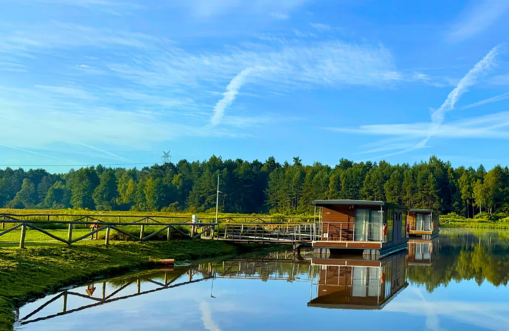 Cyziówka (domki na drzewie & domki na wodzie & namioty glampingowe) AlohaCamp