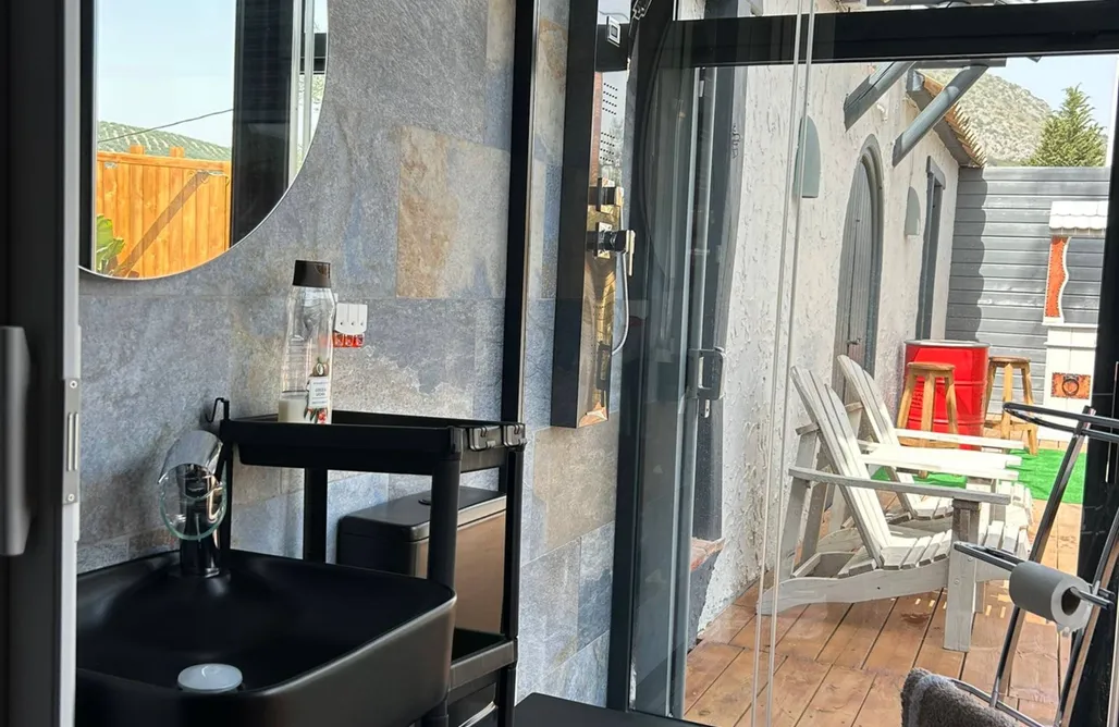 AlohaCamp Estudio cinematográfico 1