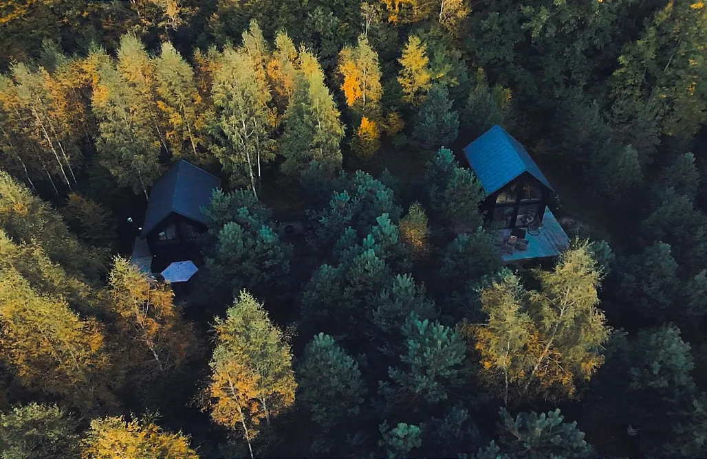 Last Minute France Bosco Tu - granges noires au-dessus du ravin | Sauna & Réinitialisation Forestière à Kalwa 3