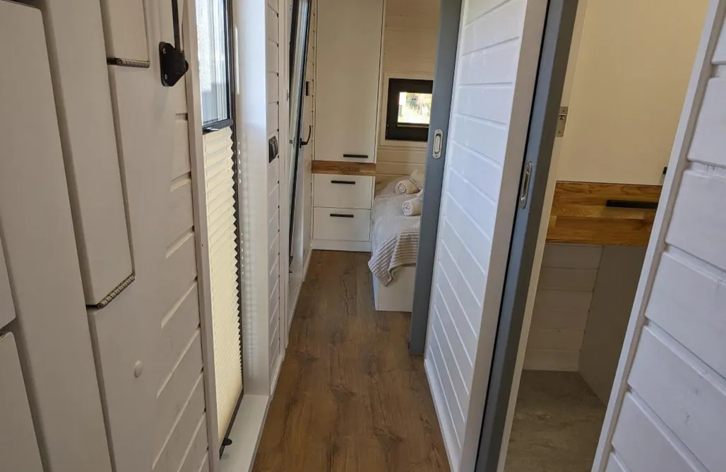 AlohaCamp accommodation Tinyhaus Josie 1